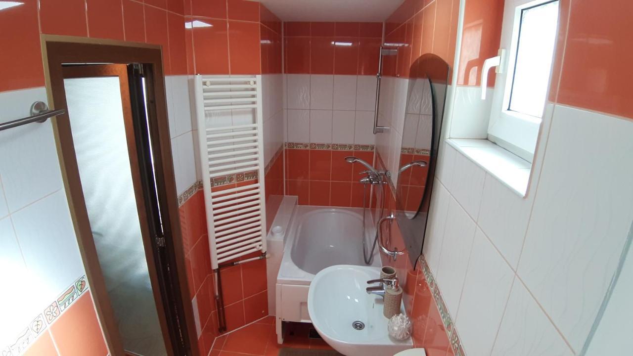 Villa Casa Ultracentral Suceava Exterior foto